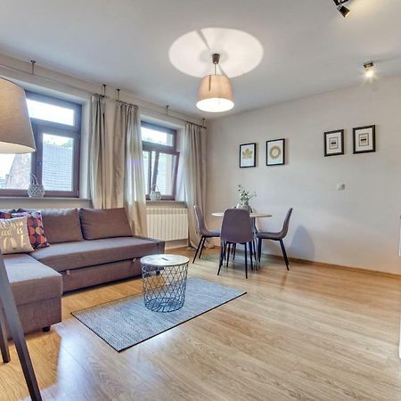 Trendy Apartment Kochanowskiego Street Krakow Bagian luar foto